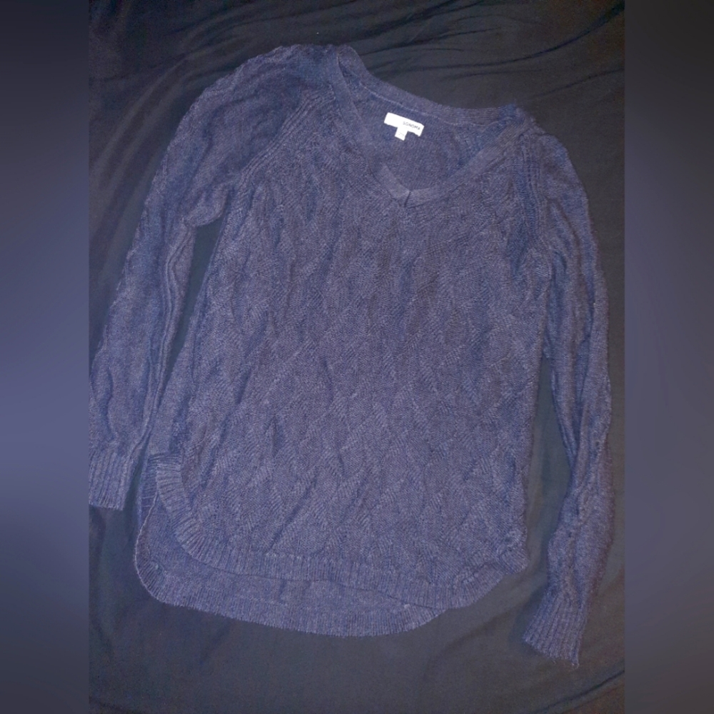 Pullover sweater